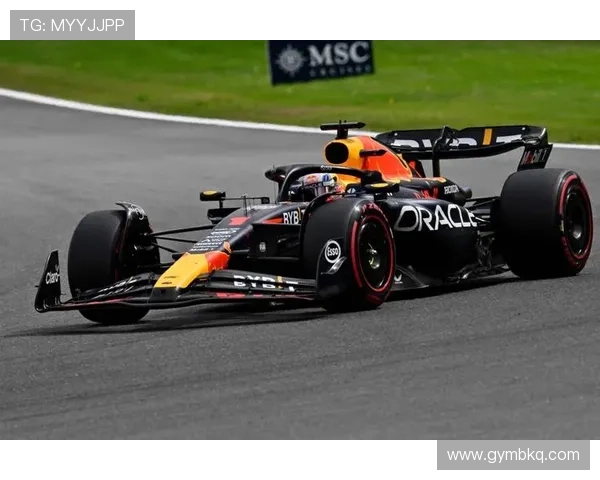 维斯塔潘再度夺冠梅赛德斯策略受质疑F1赛季竞争白热化