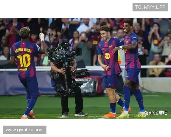 网球世界震撼!名将重返巅峰,再次引爆比赛现场!