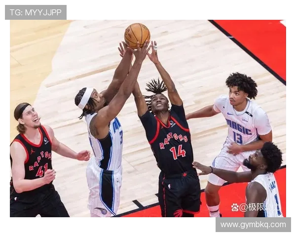 NBA新赛季揭幕战精彩纷呈 多支强队激战开局展现争冠实力 NBA新赛季揭幕战精彩纷呈 多支强队激战开局展现争冠实力