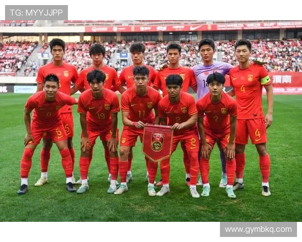 中国男足新帅亮相备战世预赛全力冲击出线目标与年轻球员融合提速 中国男足新帅亮相备战世预赛全力冲击出线目标与年轻球员融合提速